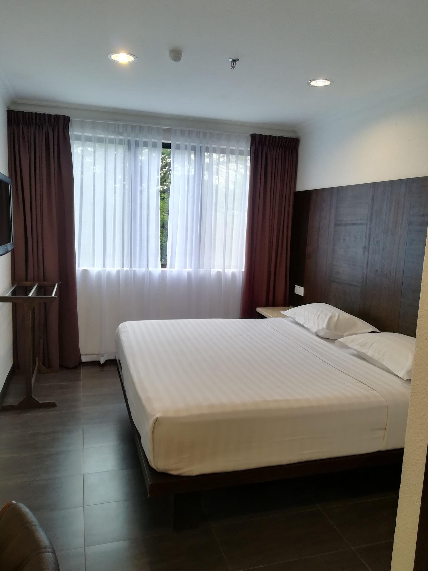 Crystal Lodge Кота Бару Екстериор снимка