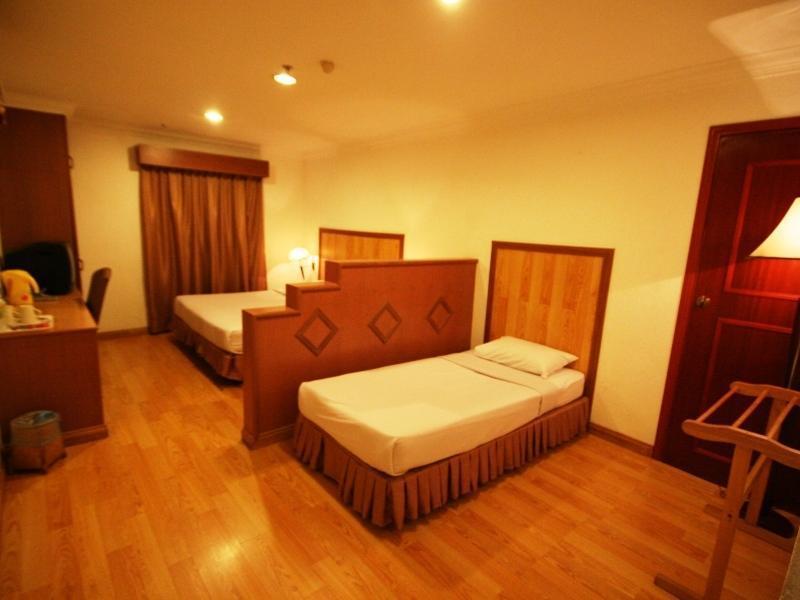 Crystal Lodge Кота Бару Екстериор снимка